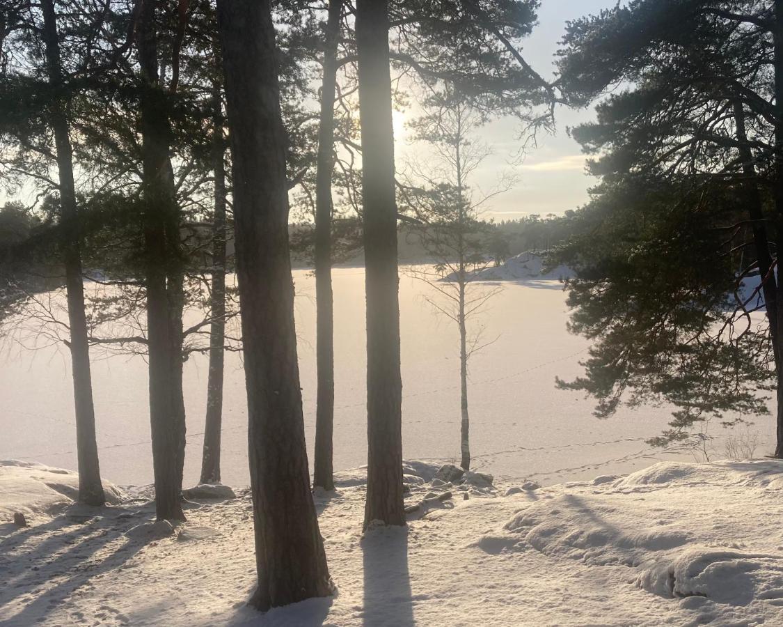 Beautiful Home Away From Home Near Stockholm City ザルツヨバーデン エクステリア 写真